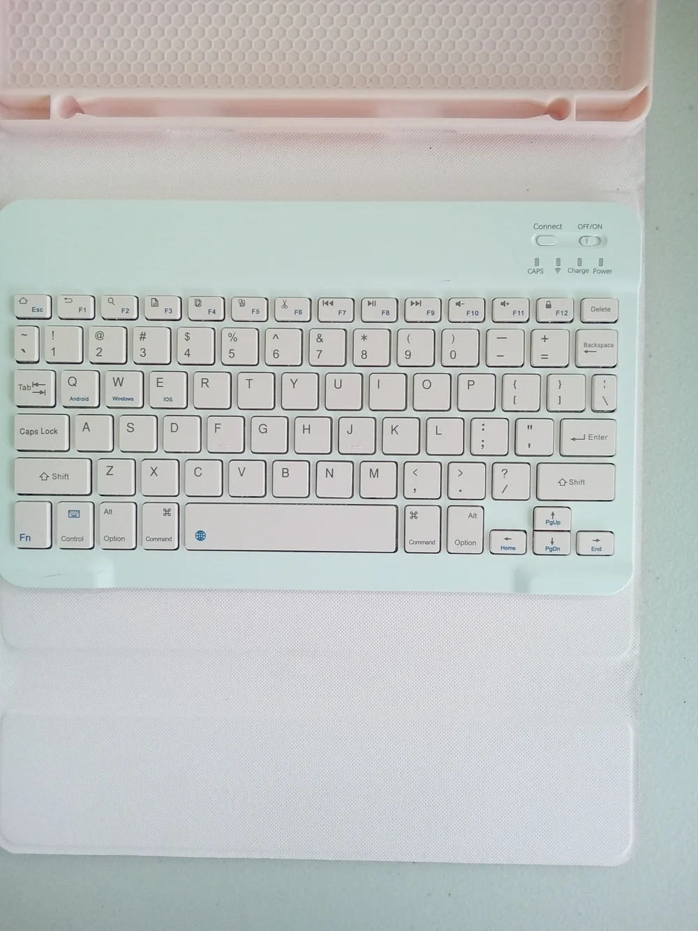 Pink Checkered Bluetooth Keyboard Case for iPad 10.2 / 10.5 Inch